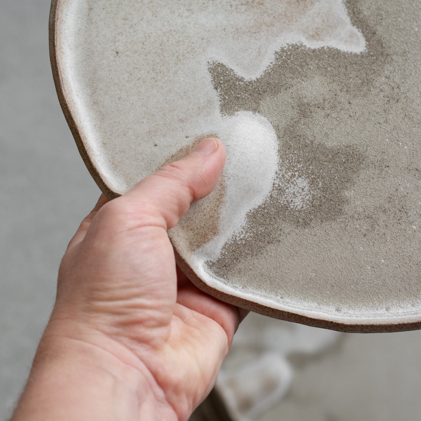 #NIEUW: Diner bord (grijs-beige)