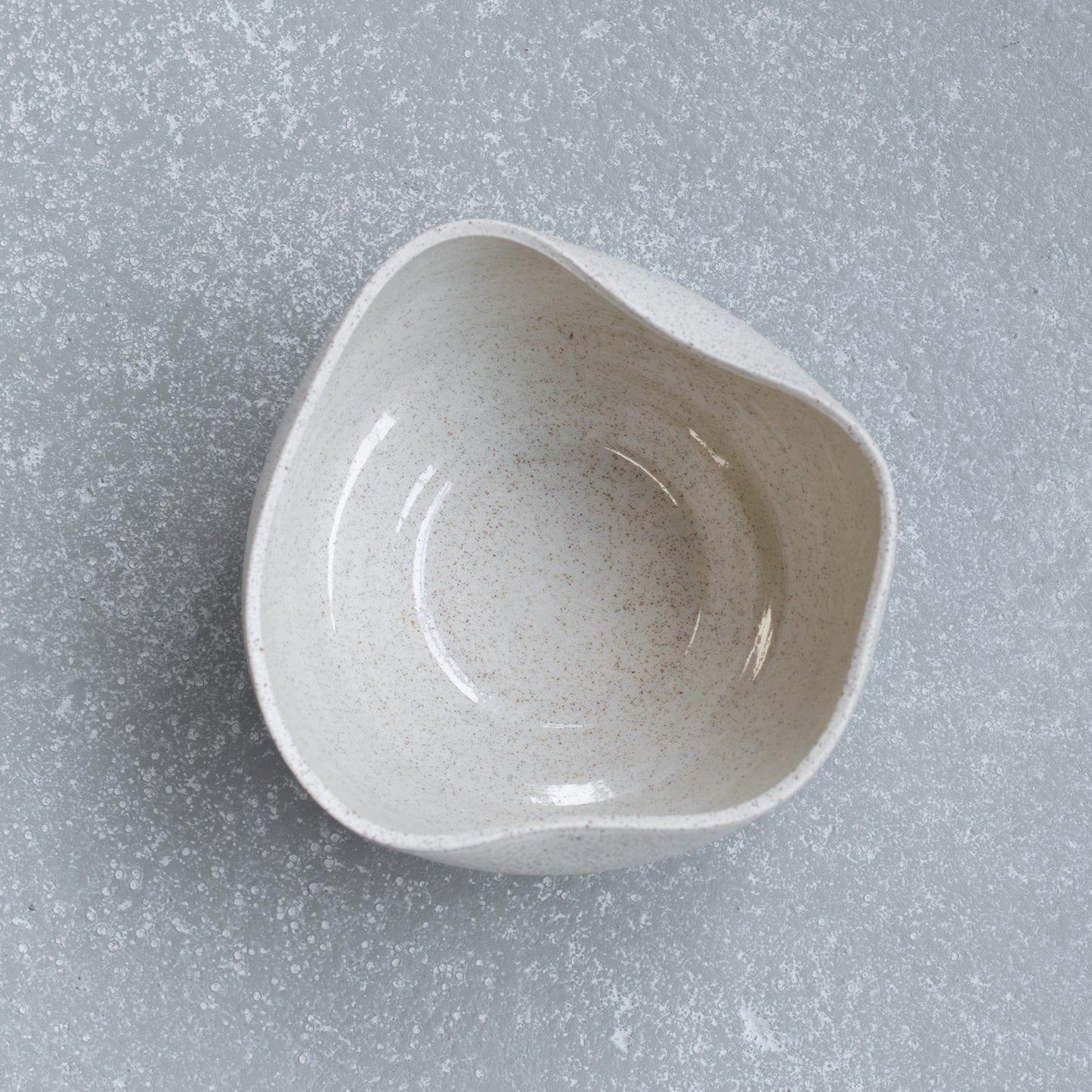 #NIEUW: Organische kom (spikkel)